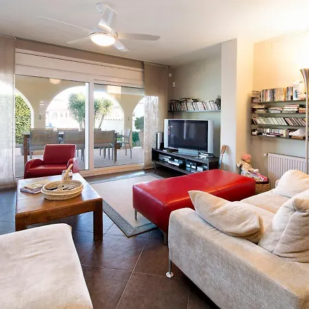 Holiday home Holiday Colores By Interhome Empuriabrava