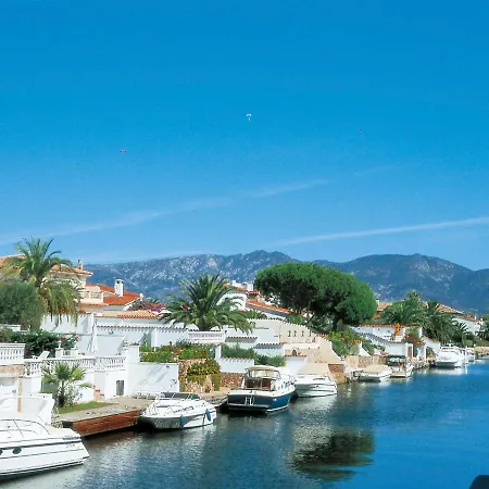 Holiday Colores By Interhome Holiday home Empuriabrava